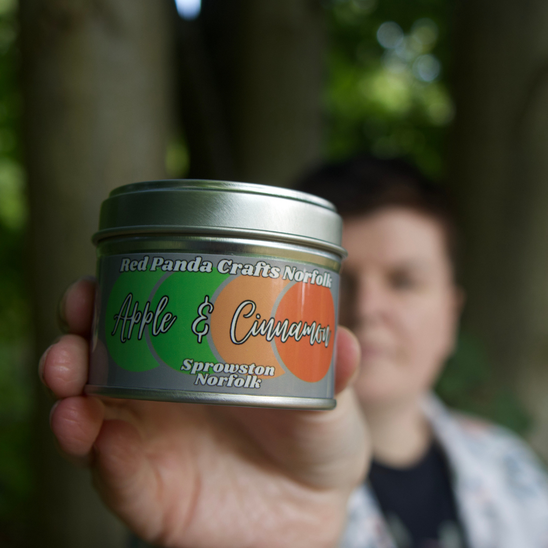 Apple & Cinnamon Hand-poured & luxury Soy Candle Tin