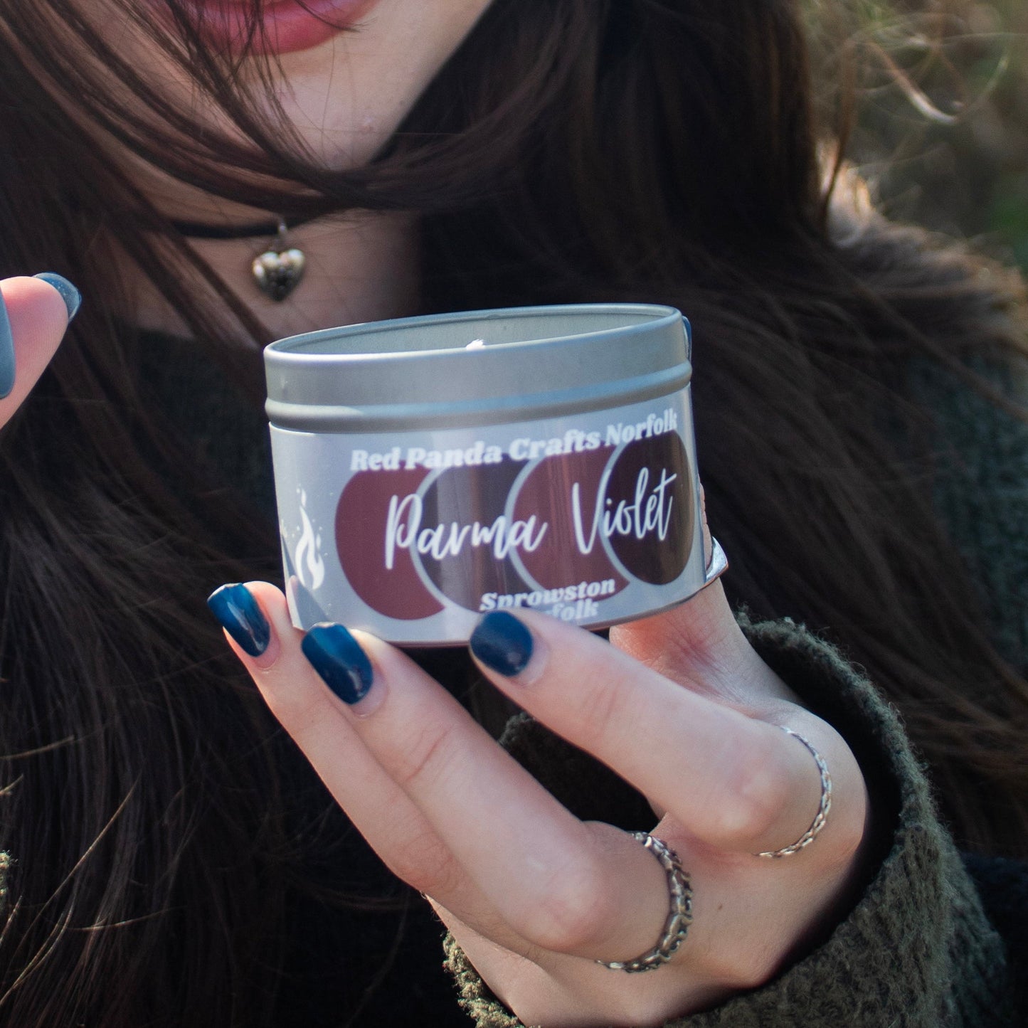 Parma Violet Hand-poured & luxury Soy Candle Tin