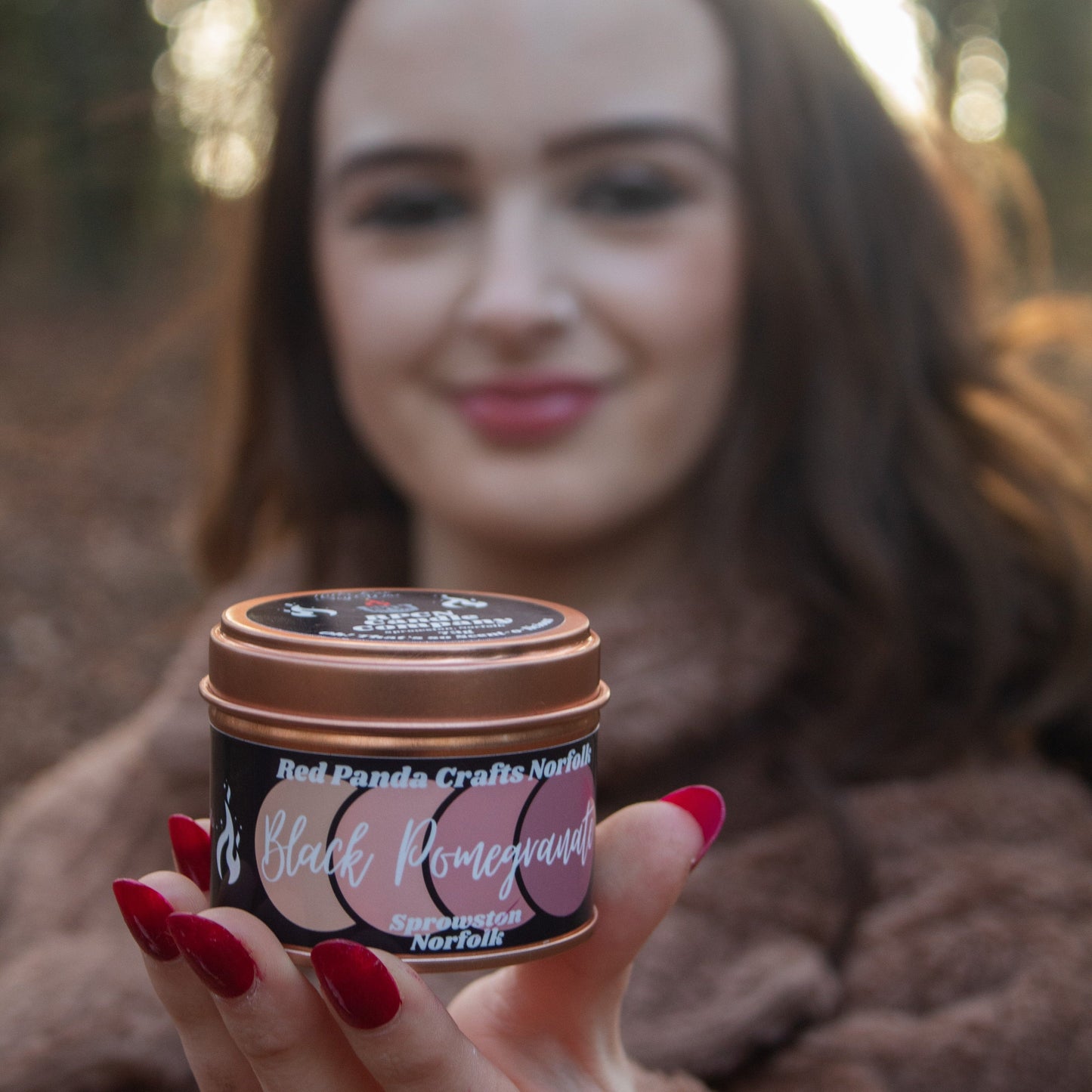 Black Pomegranate | Hand-poured and luxury Soy Candle Tin
