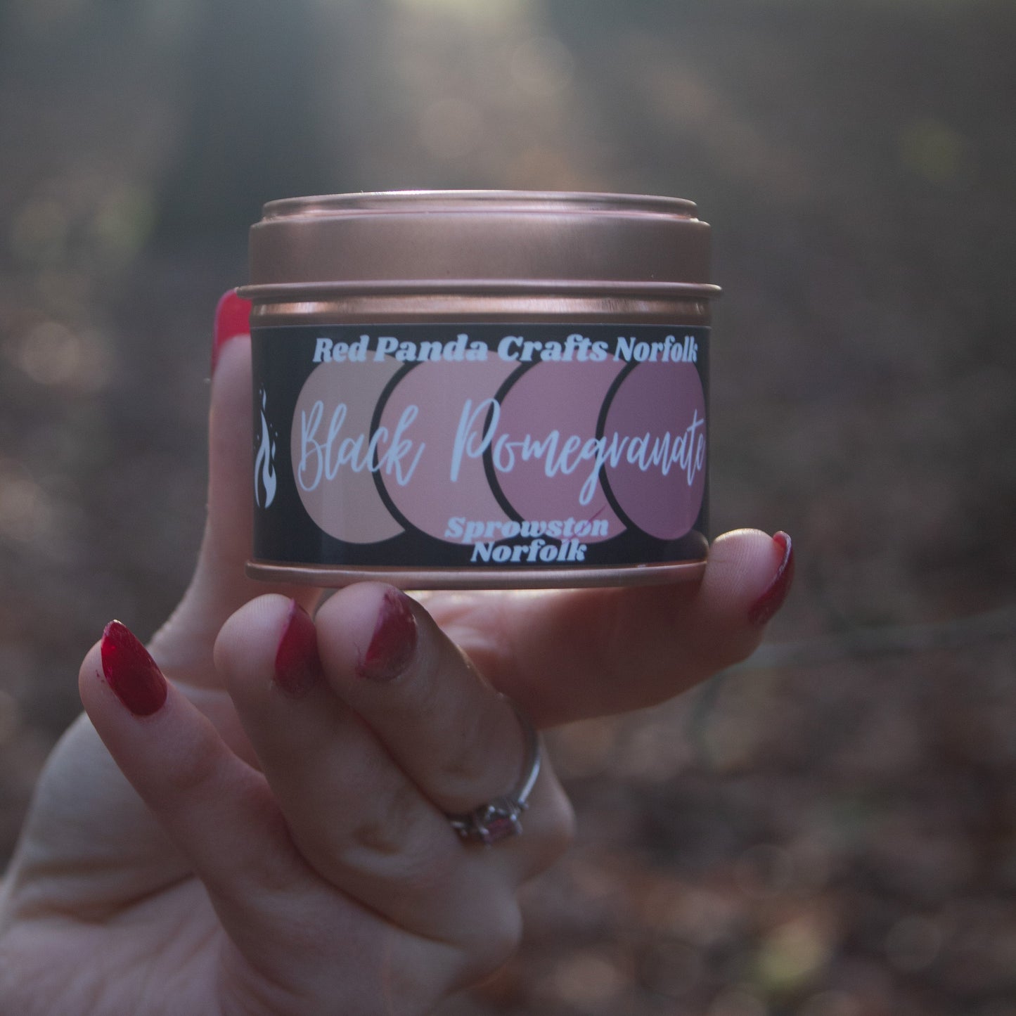 Black Pomegranate | Hand-poured and luxury Soy Candle Tin