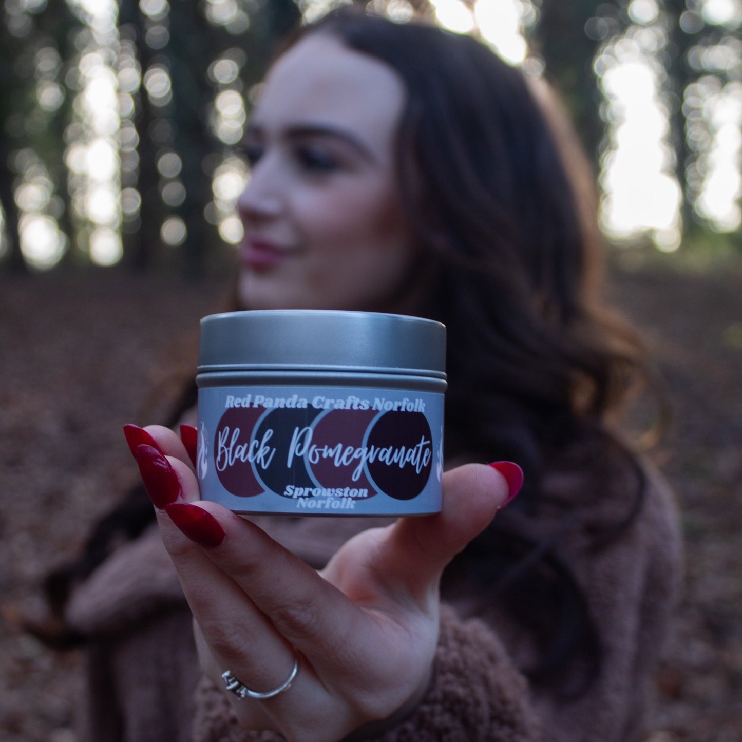 Black Pomegranate | Hand-poured and luxury Soy Candle Tin