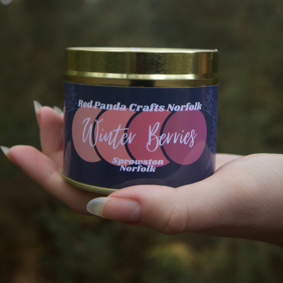 Winter Berries - Big Gold Candle Tin - Christmas Special Edition